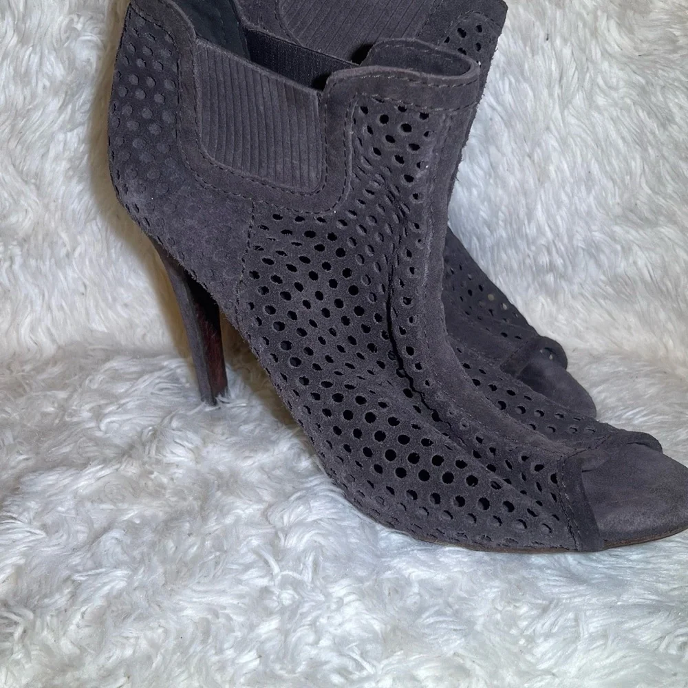 Pedro Garcia stylish gray